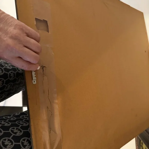 2 oil paintings on velvet, sponge real wood frame. In great condition. Not bird. - Picture 10 of 10